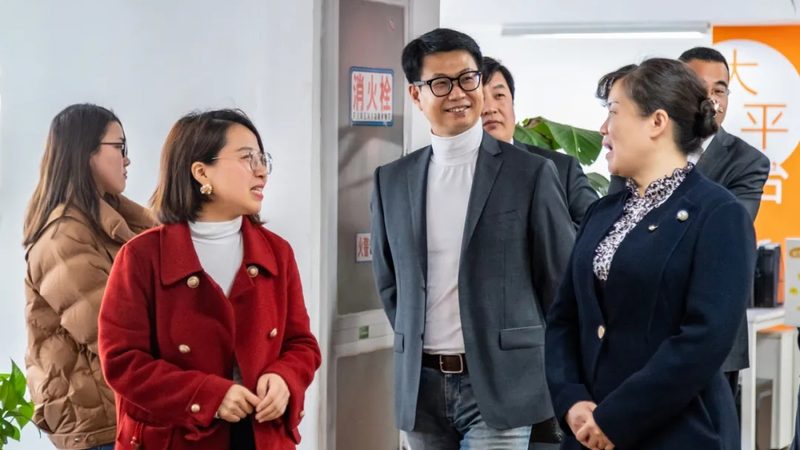 科技公司公关传播选题思路：精准定位，高效传播**